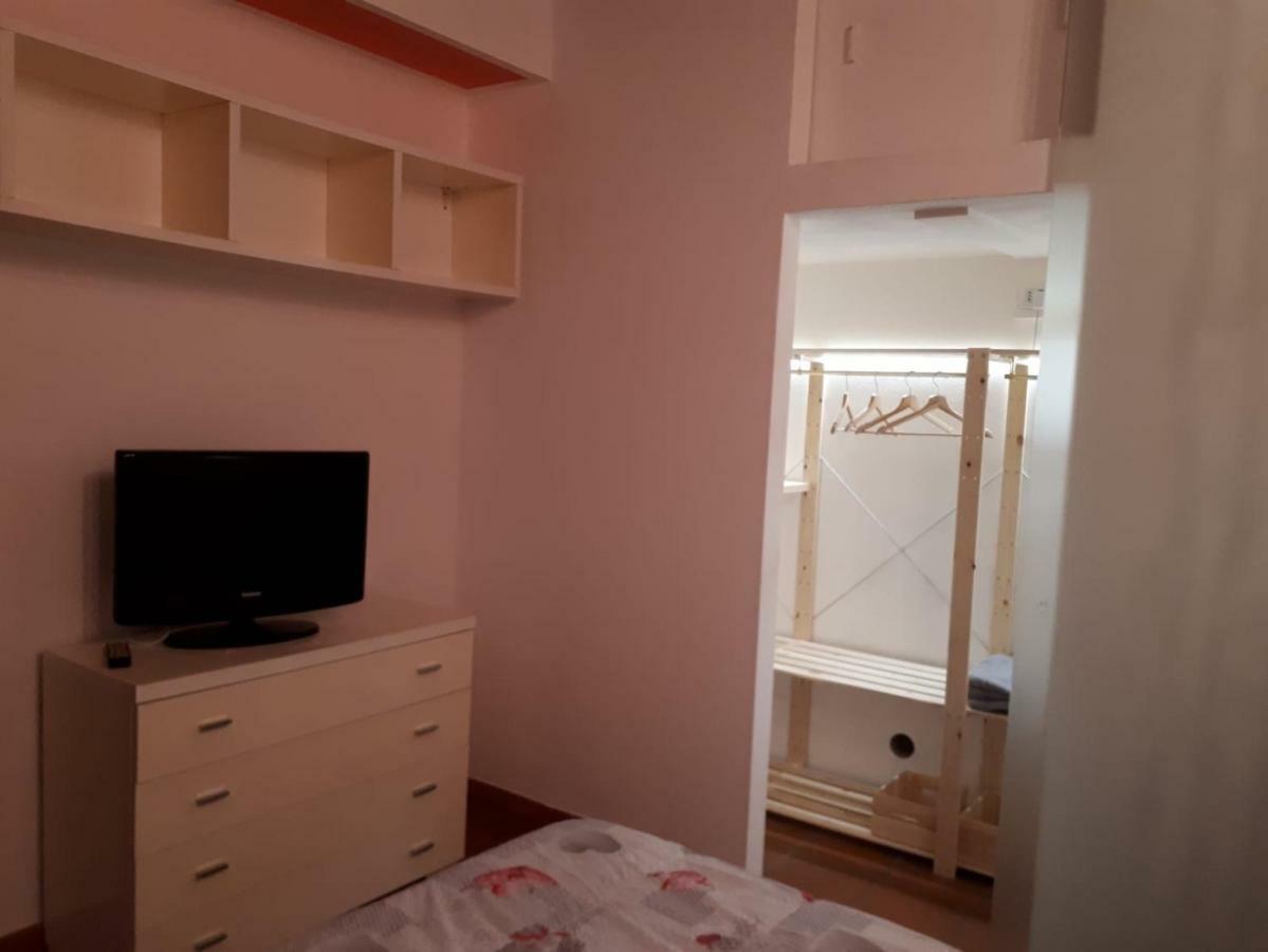 La Casina Di Stefy Apartment ลีวอร์โน ภายนอก รูปภาพ